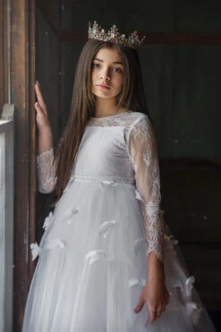 MISTRAL CROWN -Trish Scully Dresses Outlet Store 1 609f186a f440 4a00 86c9 c3535e17bd27