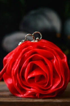 LA ROSA ROJA SOFT CLUTCH -Trish Scully Dresses Outlet Store 20 610f73c5 a47f 4055 a2ea eab46b912f50