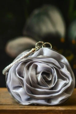 LA ROSA PLATA SOFT CLUTCH -Trish Scully Dresses Outlet Store 23 154fa960 fcb4 4383 8faf b50fc2dfa09d